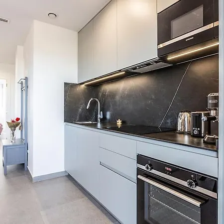Apartment Sea View Stylish
